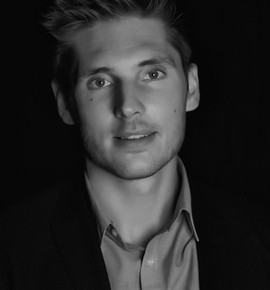 Cr 270 290 Q 90 Cb831a