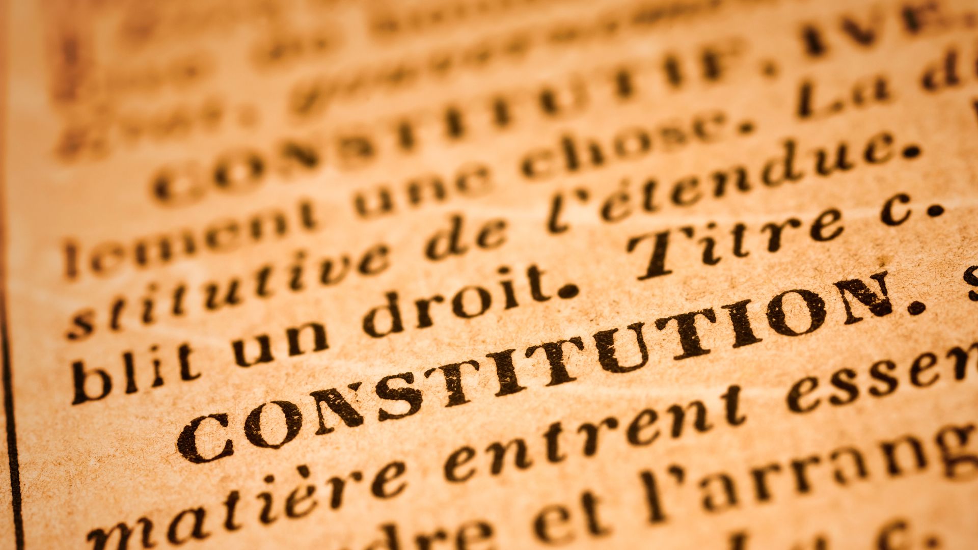 L’écriture des constitutions en période de conflit armé : étude interdisciplinaire