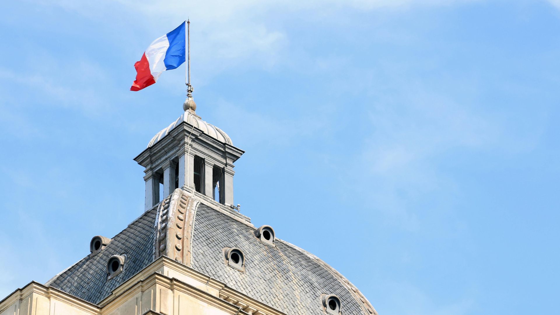 LOIS DE PROGRAMMATION ET LIVRES BLANCS. De la transparence dans le financement des forces à l’exposé de la politique de défense